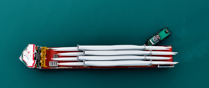 AsstrA liefert Windradflügel und -ausrüstung aus Spanien